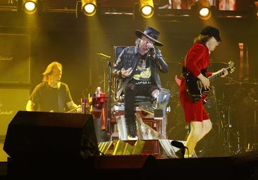 Stevie Young, guitarrista de AC/DC, hospitalizado en Buenos Aires