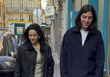 Rosalía dedica una de sus canciones a su novia en París: «A mi Loli»