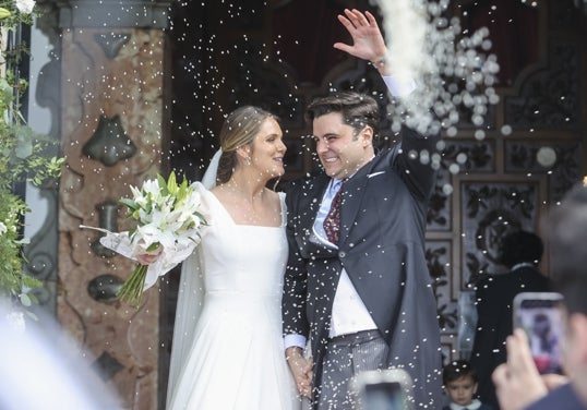Irene Matamoros y Pedro Romero, tras casarse.