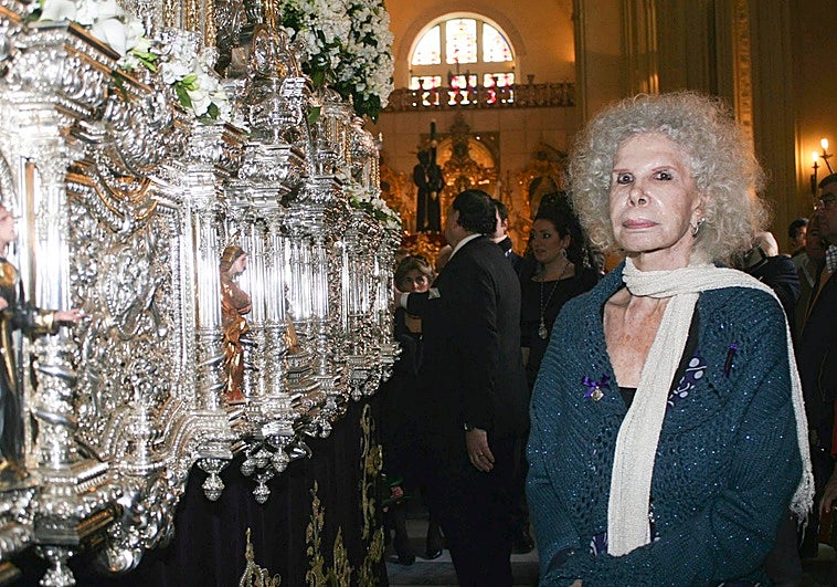 Pescado, arroz y torrijas: la tradición más desconocida de la duquesa de Alba en Semana Santa