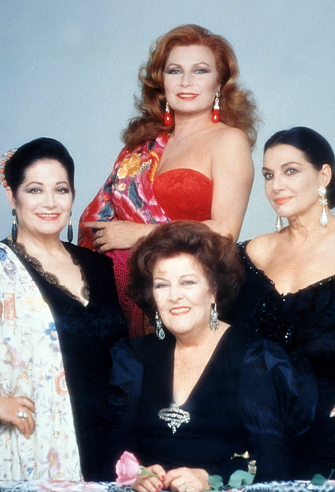 Posado de Rocio Jurado, Nati Mistral, Imperio Argentina y Juanita Reina.