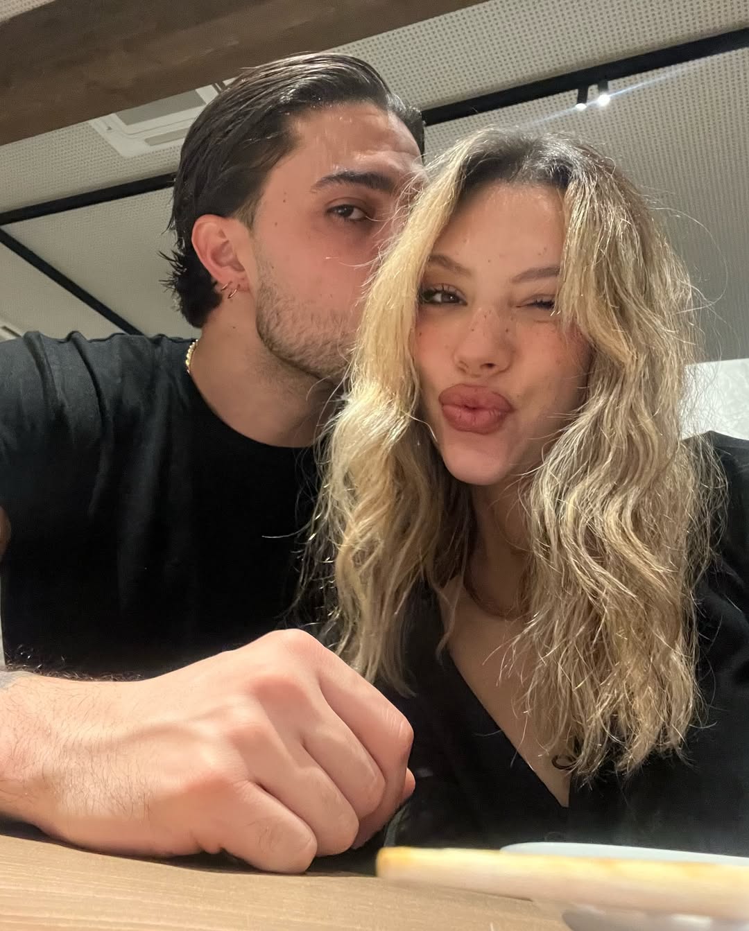 Alejandra Rubio anuncia el sexo del bebé que espera junto a Carlo Costanzia