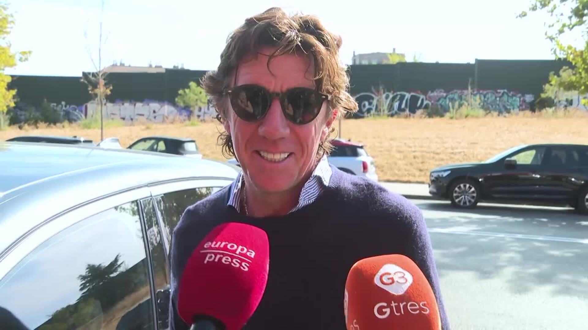 Captura de vídeo de Samantha hablando sobre su hermano