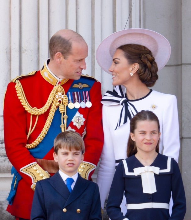 El Príncipe de Gales y sus dos hijos pequeños.