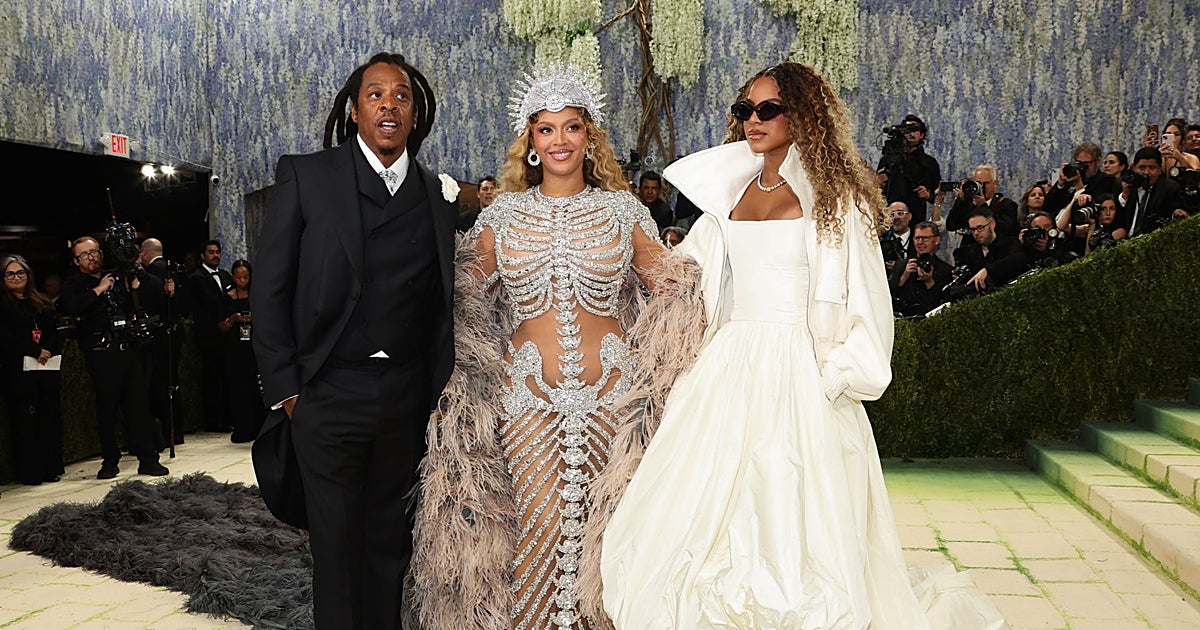 La hija de Beyoncé rompe las normas de la Met Gala al asistir con solo 14 años