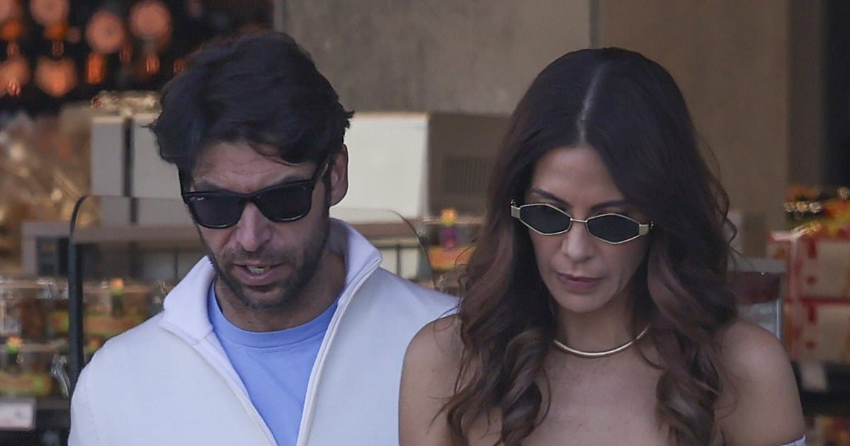 Cayetano Rivera y Tamara Gorro: un beso robado... y un largo silencio