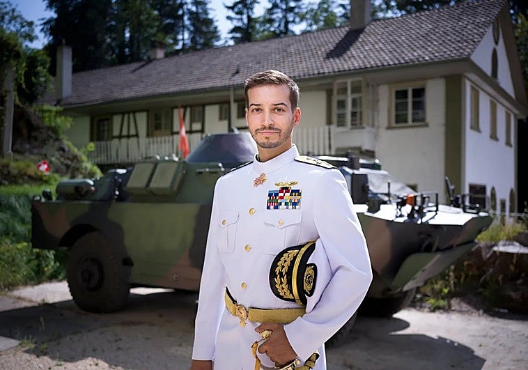 El autoproclamado ‘rey de Suiza’ hace crecer su imperio: «Mi ejército podría tener más de 1.000 personas en un año»