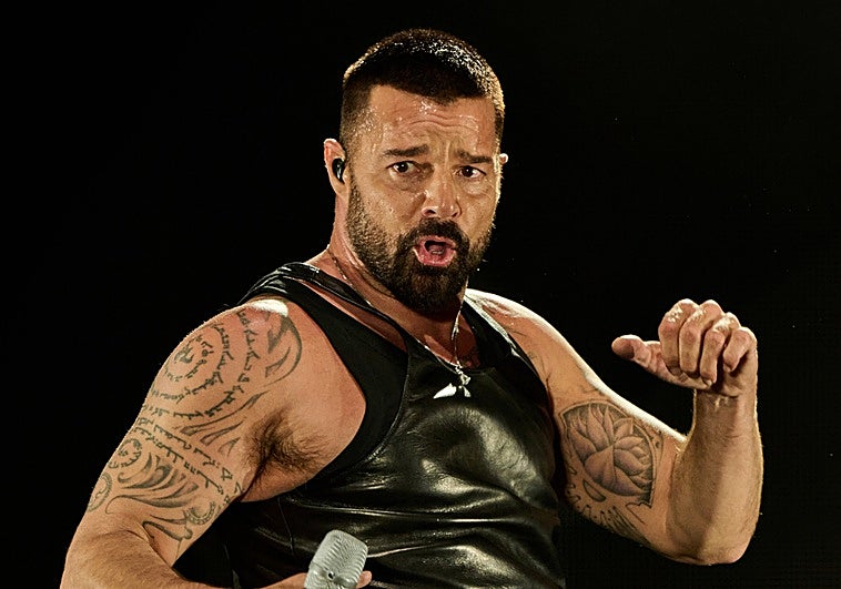 Ricky Martin sufre un ataque en pleno concierto con un gas lacrimógeno