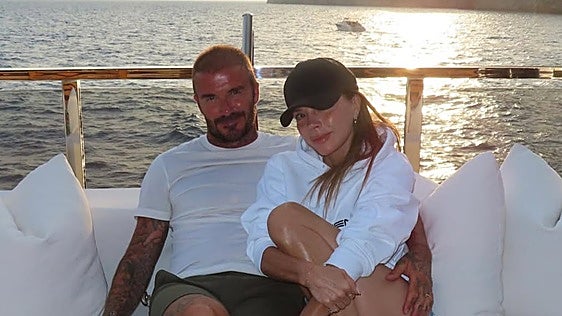 Las lujosas vacaciones de los Beckham en Ibiza y Formentera: yate de 18 millones y paella a 80 euros por persona
