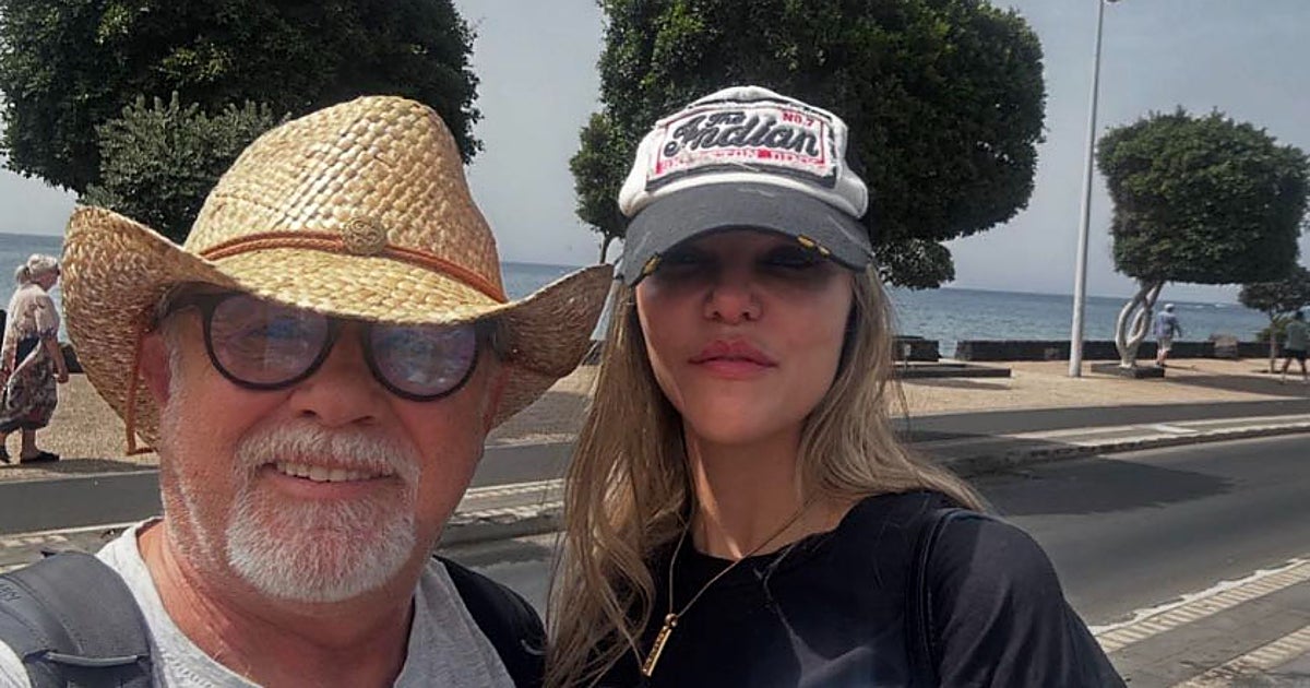 Iván Armesto, de GH 1 , anuncia que será padre a los 60 años con su novia de 21: «Os puede parecer tarde...»