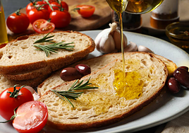 Carmen Machi, 63 años: «Mi desayuno incluye pan de espelta con tomate, aceite de oliva virgen extra y sal, y un buen café solo, bien cargado y sin azúcar»