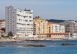 El refugio de Christian Gálvez y Patricia Pardo en Galicia: un pueblo pesquero, sus pazos y la casa de Valle-Inclán