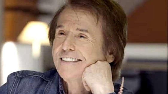 Raphael, 83 años: «Desayuno un yogur, o una porción de leche desnatada con cereales y una tostada con aceite de oliva»