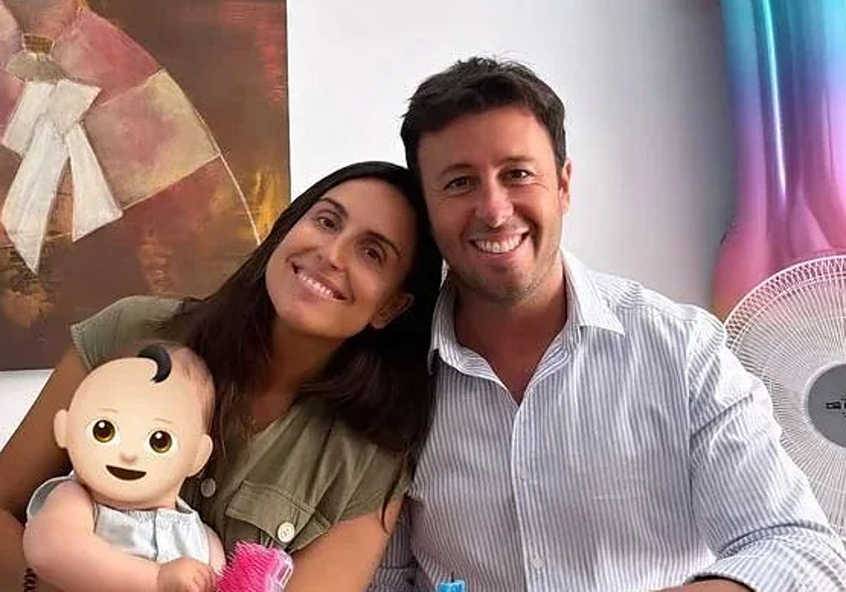 Matías Prats Jr. y Claudia Collado emulan en directo el beso mundial de Iker Casillas y Sara Carbonero
