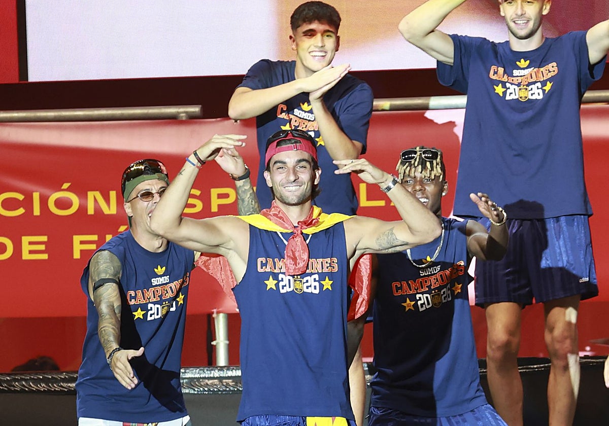 Todos quieren emparejar a Ferran Torres, el soltero de oro de los campeones