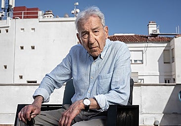 José Sacristán, 88 años: «Desayuno un yogur de frutas y un vaso de agua. Nada más. El secreto es tomar ajos de mi pueblo»