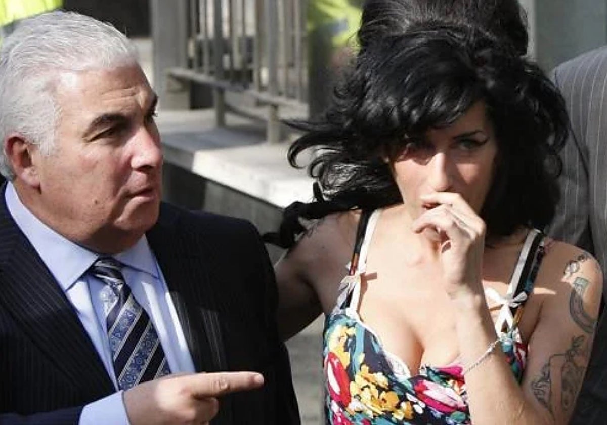 El padre de Amy Winehouse, condenado a pagar más de un millón de euros a sus amigas