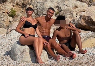 Adiós a la boda: Cristiano Ronaldo y Georgina Rodríguez se escapan con sus hijos a Mallorca