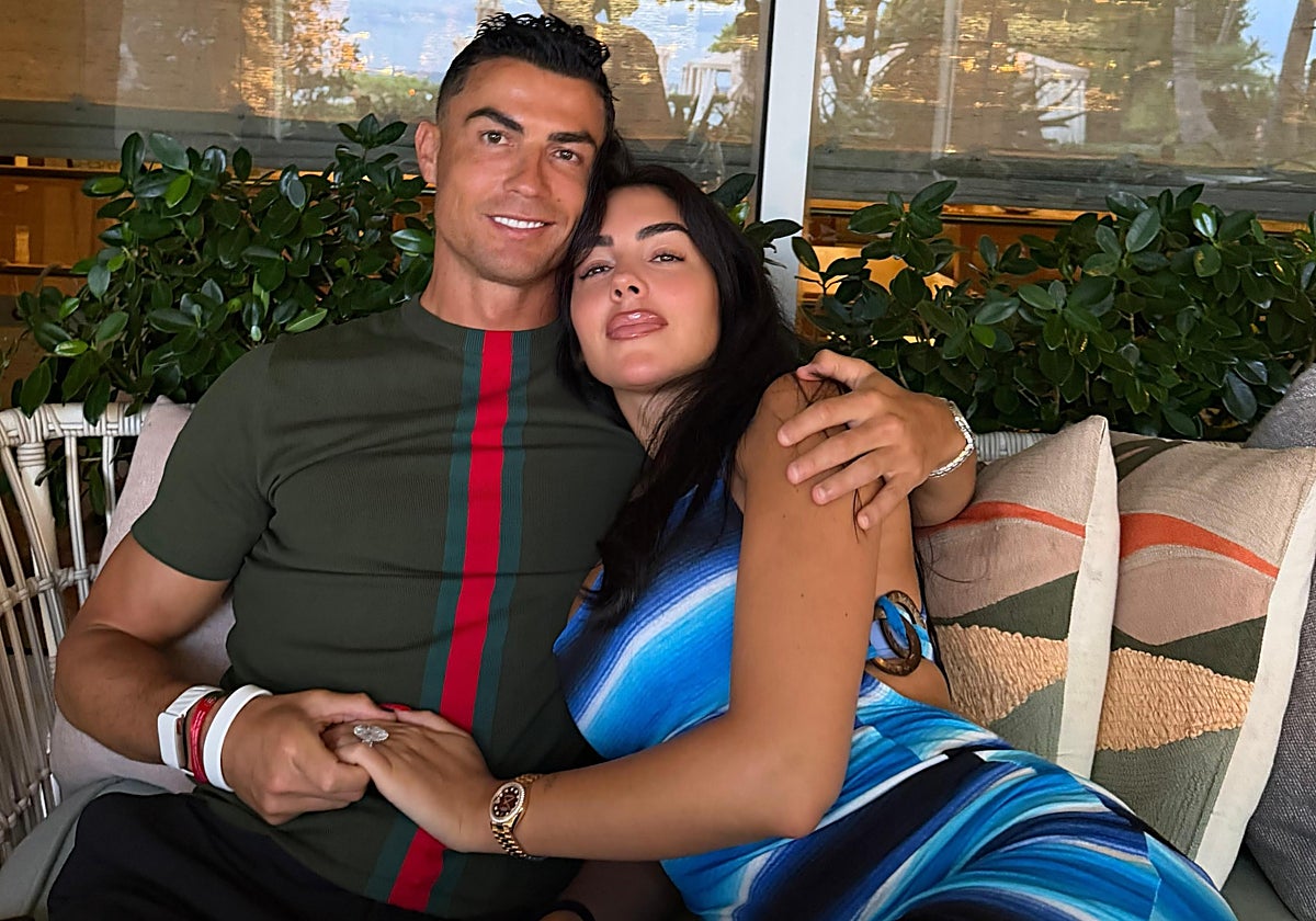La 'boda' de Cristiano Ronaldo reúne a cientos de personas en Funchal: así reacciona el futbolista mientras siguen las especulaciones