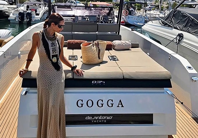 Tamara Gorro en su barco 'Gogga'.