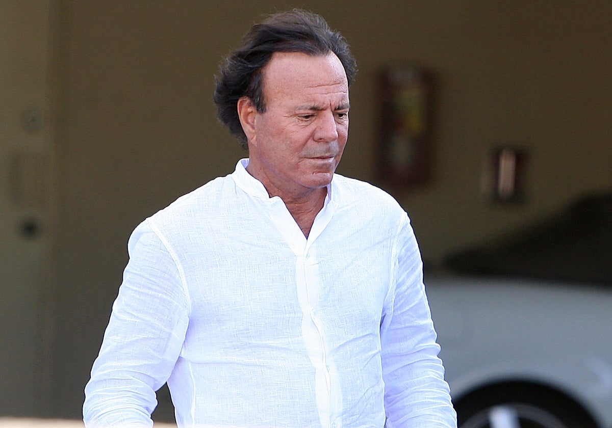 Las extrabajadoras de Julio Iglesias solicitan protección a la ONU por «temor a represalias»