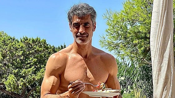 Jorge Fernández, 54 años: «Voy al gimnasio a las 7 y no como nada hasta las 12. Me tomo un par de cafés, una tortilla con pavo o jamón y tortitas de arroz»