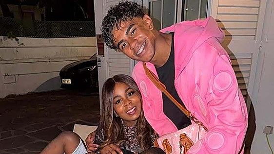 La impresionante fiesta de cumpleaños del hermano de Lamine Yamal, con sorpresa del Barça incluida