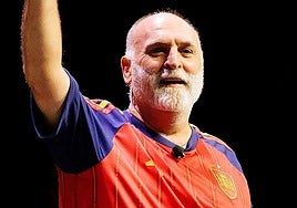 El chef José Andrés: «La mili tiene mala fama, pero a mí me enseñó el valor de hacer algo por los demás. En España tendría que haber un servicio obligatorio para los jóvenes»