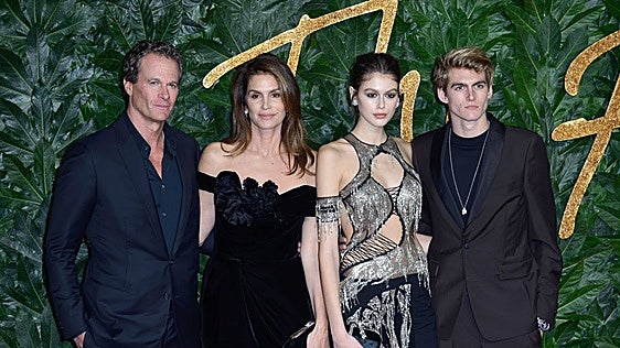Muere el hijo de Cindy Crawford  a los 27 años en un centro de rehabilitación