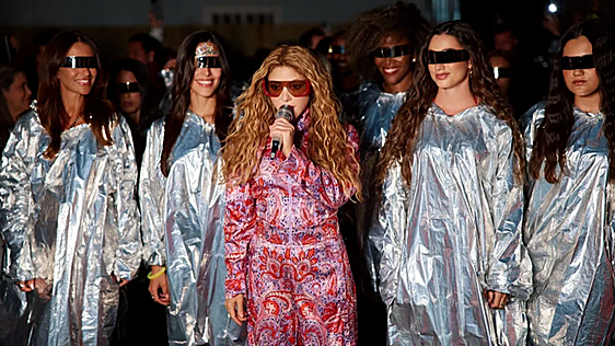 Paula Echevarría y Lola Lolita caminaron junto a Shakira