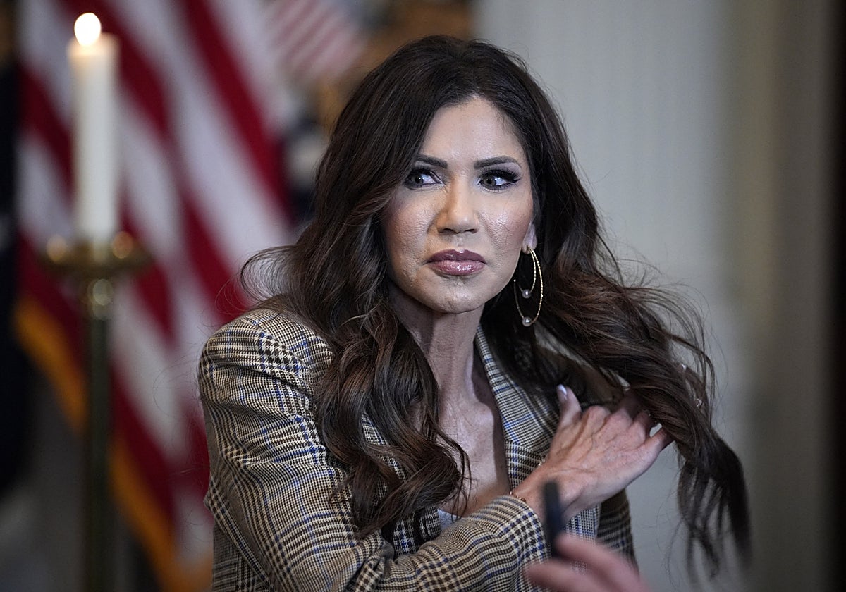 Kristi Noem se divorcia tras el escándalo de travestismo de su marido: «Diferencias irreconciliables»