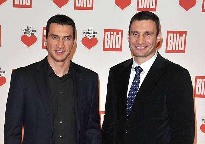 Wladimir Klitschko junto a su hermano Vitali, actual alcalde de Kiev.