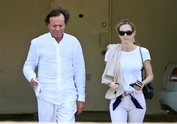 Julio Iglesias y Miranda Rijnsburger declaran ante el juez este viernes por una reclamación de seis millones de euros