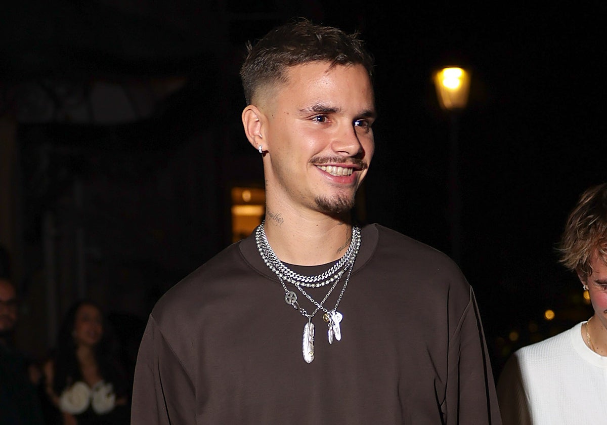 El debut de Romeo Beckham en el cine: un romance gay y escenas subidas de tono