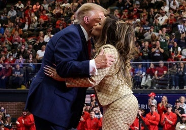 Donald Trump elogia el «culo precioso» de la cantante Nicki Minaj durante un mitin: «Levántate. Es difícil no fijarse»