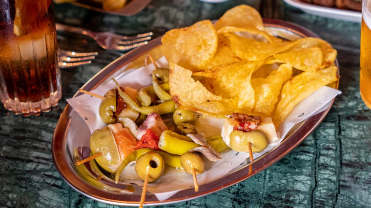 Bar Clemente: aperitivo a la vieja usanza en San Lorenzo