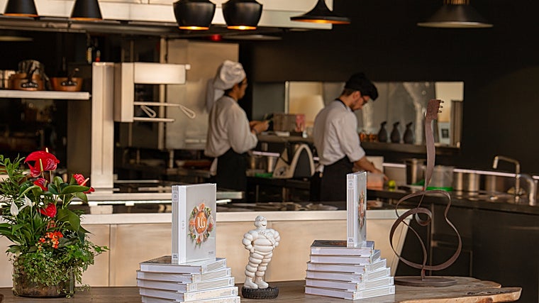 José Carlos García presenta su libro &#039;Raíces andaluzas&#039;, un homenaje a la cocina de su tierra