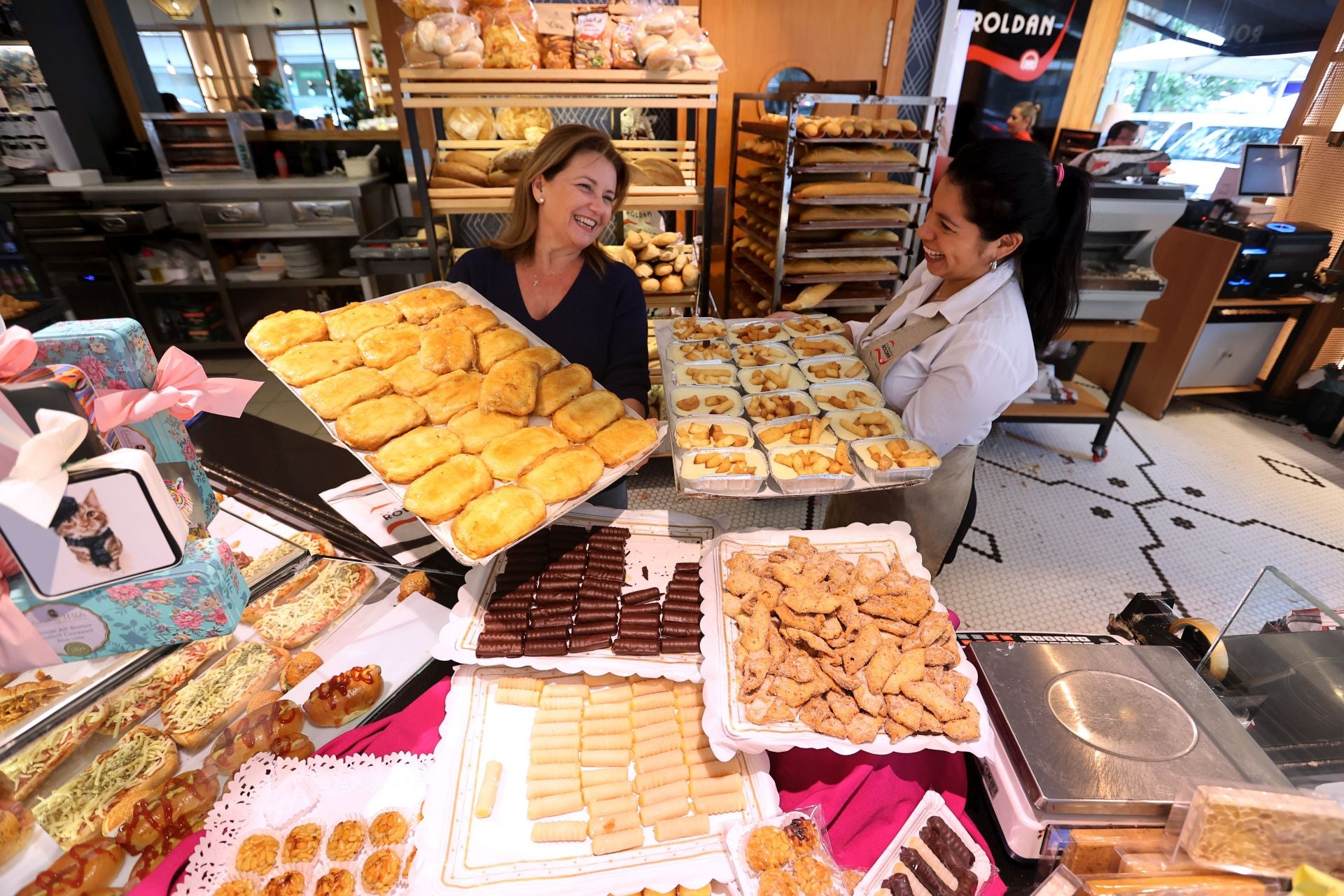 Los mejores dulces por la fiesta de los Santos en Córdoba, en imágenes