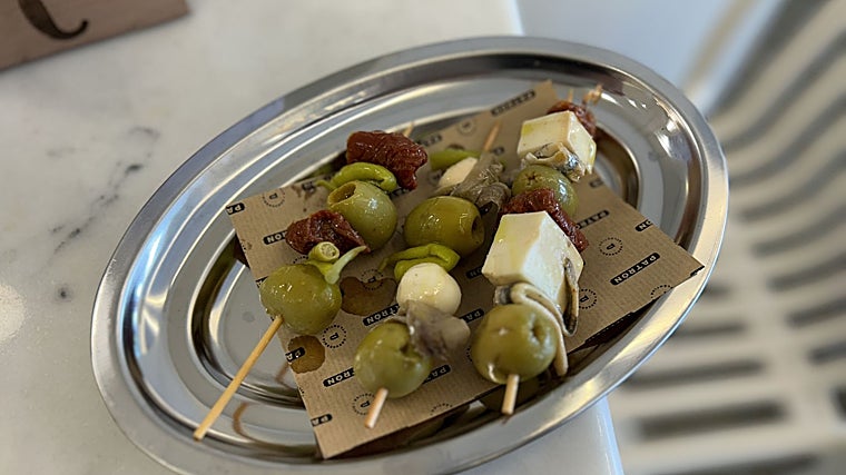 Patrón abre en El Porvenir su concepto de cervecería marinera y mantequería