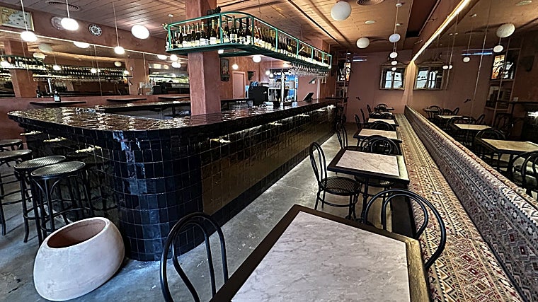 Ostras &amp; Puñales, una champanería cañí junto a la Alameda