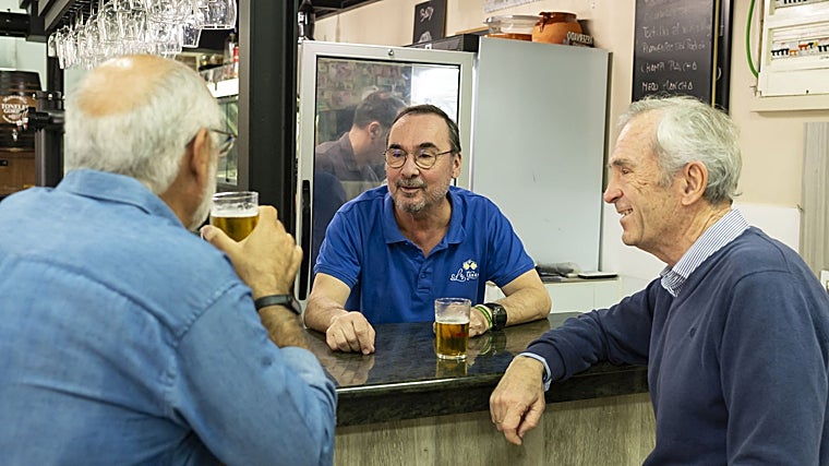 Martín Marcos (Bar La Tiza): «La intuición es la herramienta principal para quien está detrás de la barra»