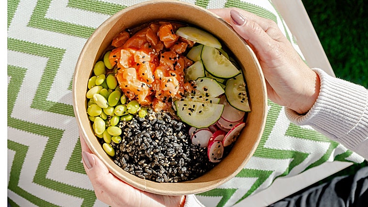 Salao: El nuevo rincón gastronómico de Diego René en el Muelle Uno