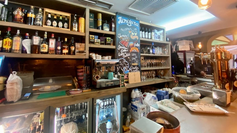 Almijara: «La taberna renovada»