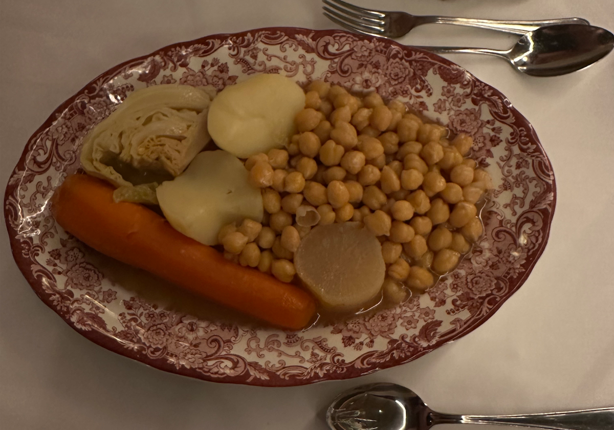 Bodegas Campos reinterpreta el cocido con garbanzos ecológicos en un menú a cuatro pases