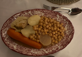 Bodegas Campos reinterpreta el cocido con garbanzos ecológicos en un menú a cuatro pases