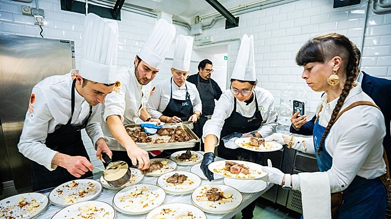 Grupo Puerto de Cuba La Raza lanza un catering con la marca Ispal