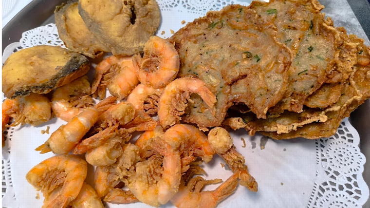 Fritura variada de Freiduría Reina Victoria en Sevilla