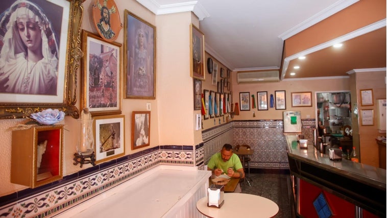 Barra de Casa Fidel en Sevilla