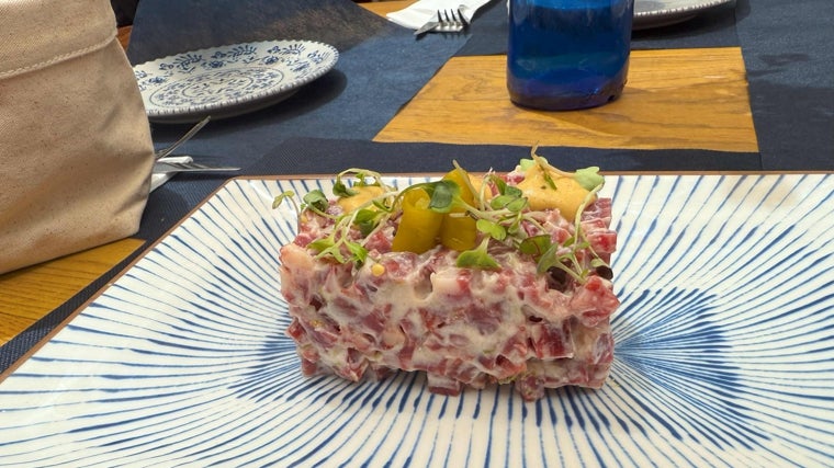 Tartar de salchichón ibérico de la Taberna del Río en Córdoba