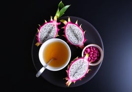 Oro rosa: la infusión repleta de vitaminas que te hace eliminar líquidos y desinflama las piernas